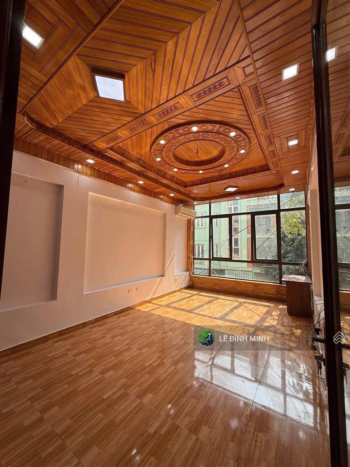 Nhà phân lô 3 ô tô tránh cực vip. diện tích 70m2, mặt tiền 05m, 06 tầng, thang máy, điều hòa
