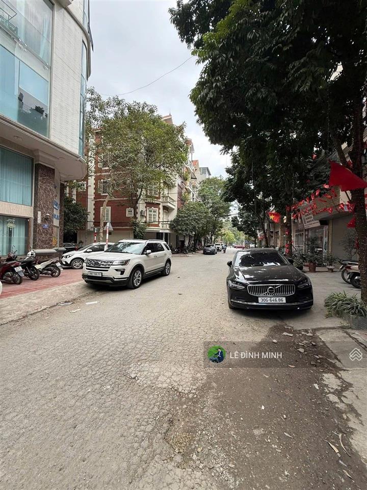 Nhà phân lô 3 ô tô tránh cực vip. diện tích 70m2, mặt tiền 05m, 06 tầng, thang máy, điều hòa