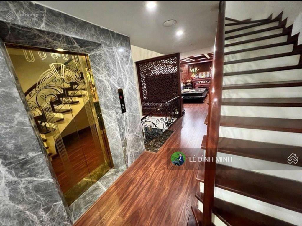 Cần tiền bán gấp căn nhà 07 tầng, thang máy, nhà sang xịn, đủ nội thất. diện tích 90m2, giá 34.5 tỷ