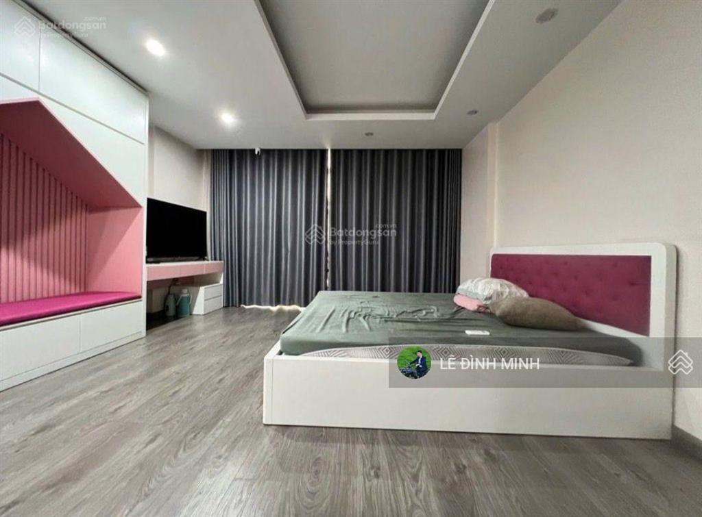 Cần tiền bán gấp căn nhà 07 tầng, thang máy, nhà sang xịn, đủ nội thất. diện tích 90m2, giá 34.5 tỷ