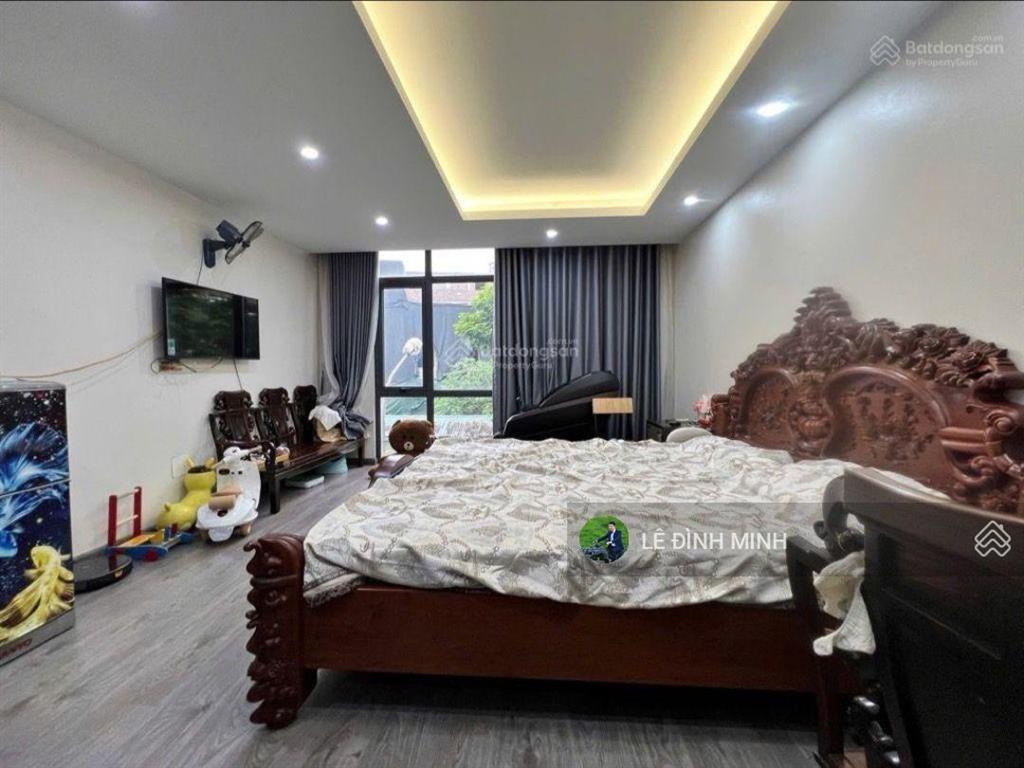 Cần tiền bán gấp căn nhà 07 tầng, thang máy, nhà sang xịn, đủ nội thất. diện tích 90m2, giá 34.5 tỷ