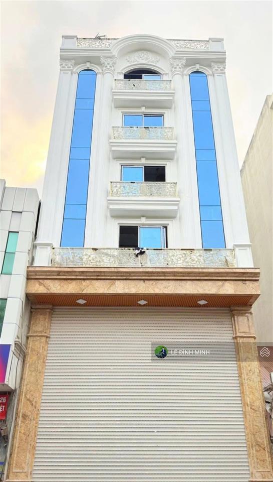 Cho thuê tòa nhà làm phòng khám, showroom, ngân hàng. diện tích 220m2, mặt tiền 8,5m, 06 tầng