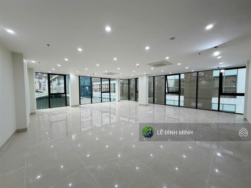 Cho thuê tòa nhà mặt phố huế diện tích 200m2 x 08 tầng, 01 hầm, mặt tiền 08m. thông sàn, thang máy