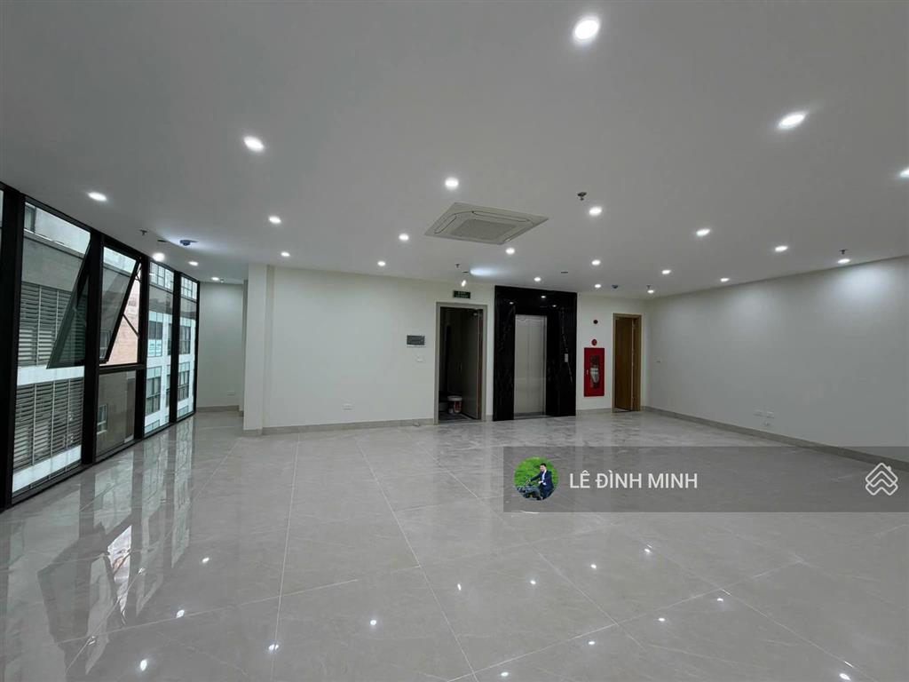 Cho thuê tòa nhà mặt phố huế diện tích 200m2 x 08 tầng, 01 hầm, mặt tiền 08m. thông sàn, thang máy