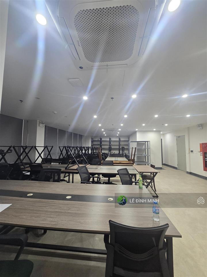 Siêu phẩm căn góc 16m mặt tiền nổi bật phố tân mai. diện tích 90m2, 05 tầng, thông sàn, thang máy