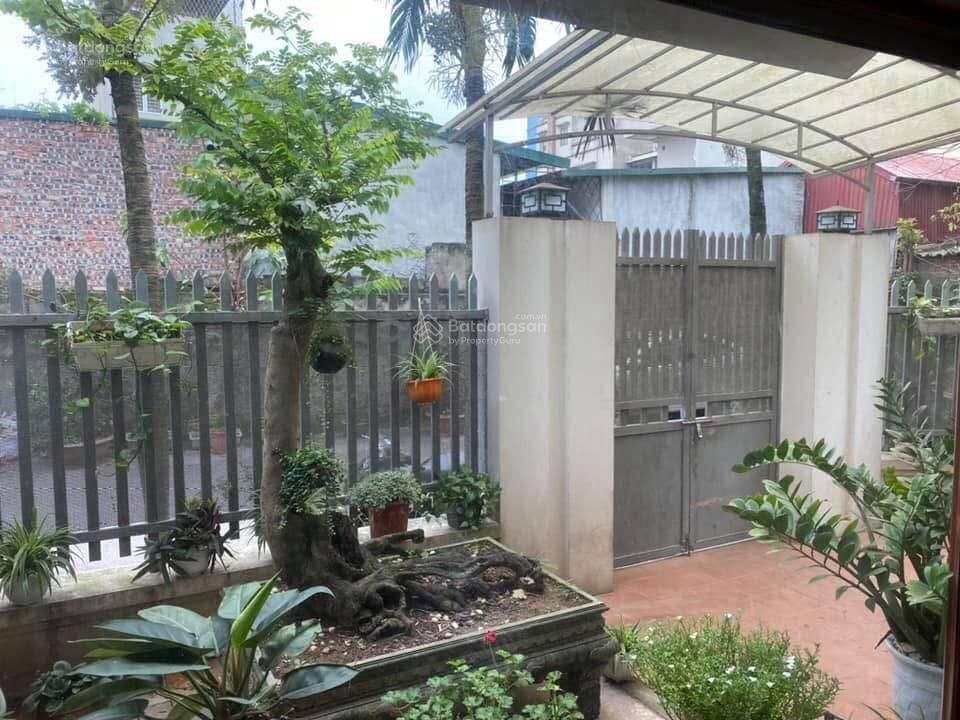 Chính chủ cần bán nhanh căn biệt thự lô góc siêu đẹp. diện tích 140m2, t/ kế 04 tầng, mặt tiền 30m
