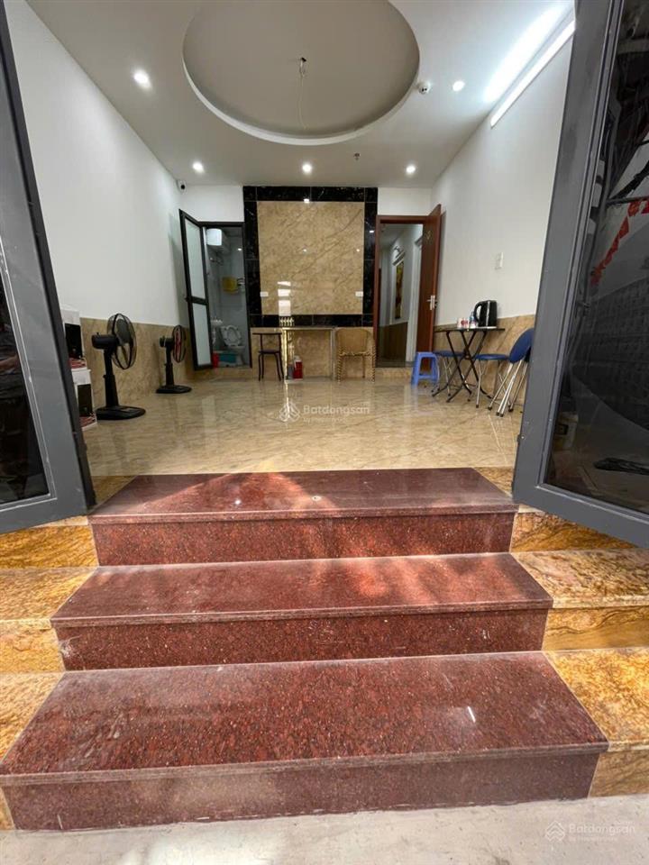 Cho thuê căn hộ mới xây, dt 30m2, full nội thất mới, cách mặt đường trung kính 50m, rộng rãi