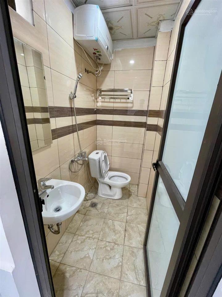 Cho thuê căn hộ mới xây, dt 30m2, full nội thất mới, cách mặt đường trung kính 50m, rộng rãi