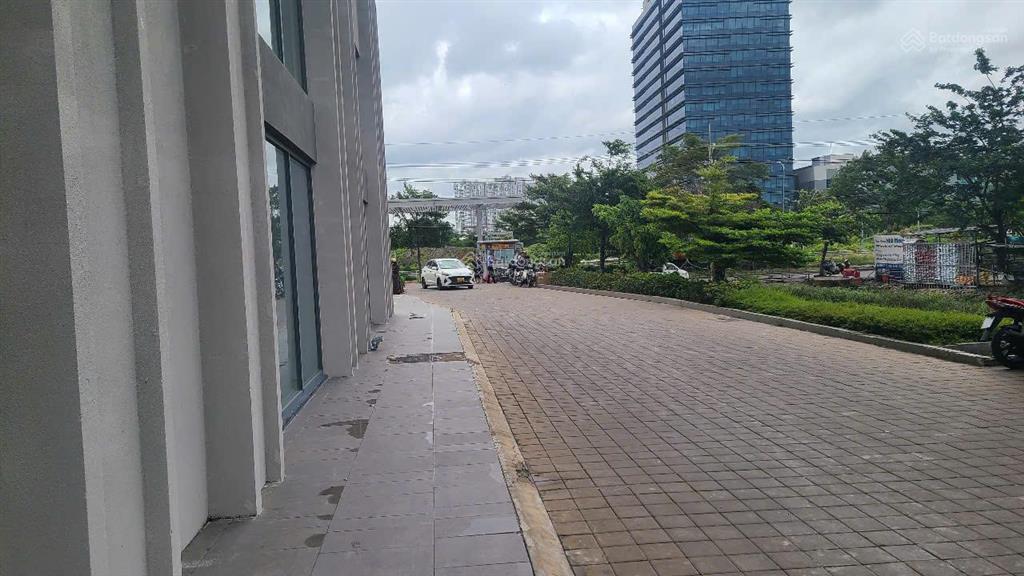 Bán căn hộ lavida plus 27m2, giá 1,95 tỷ bao hết thuế phí, nhận nhà ngay. view phú mỹ hưng.