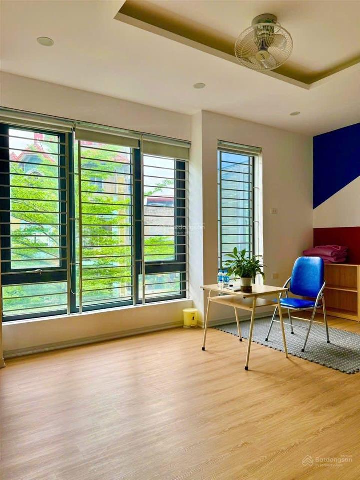 Cho thuê biệt thự siêu hiện đại kđt mễ trì hạ. dt 220m x 4t,mt 12m. giá 50tr
