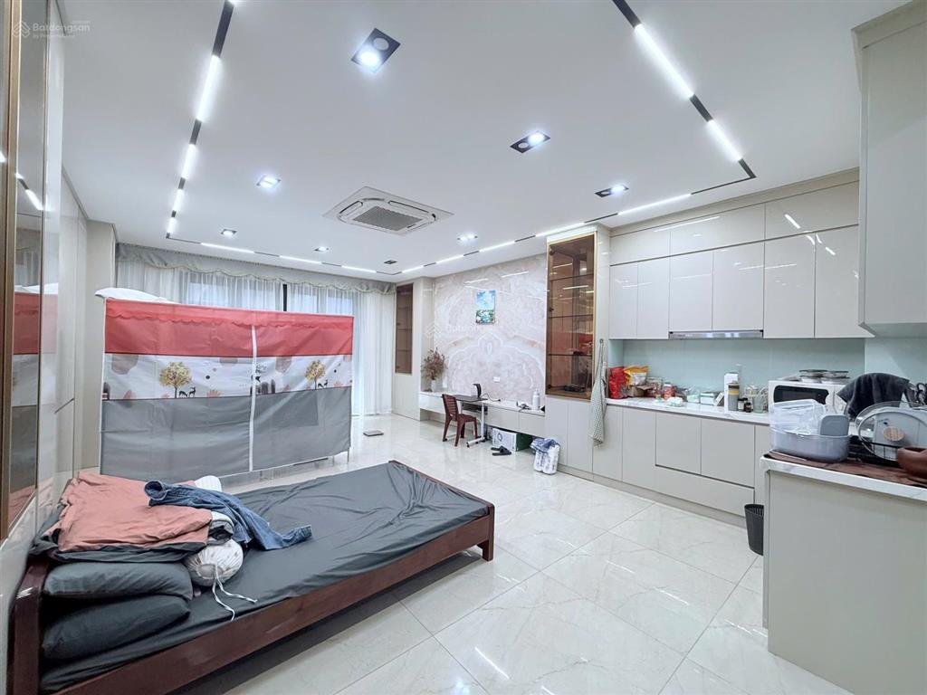 Cho thuê biệt thự siêu hiện đại kđt mễ trì hạ. dt 220m x 4t,mt 12m. giá 50tr