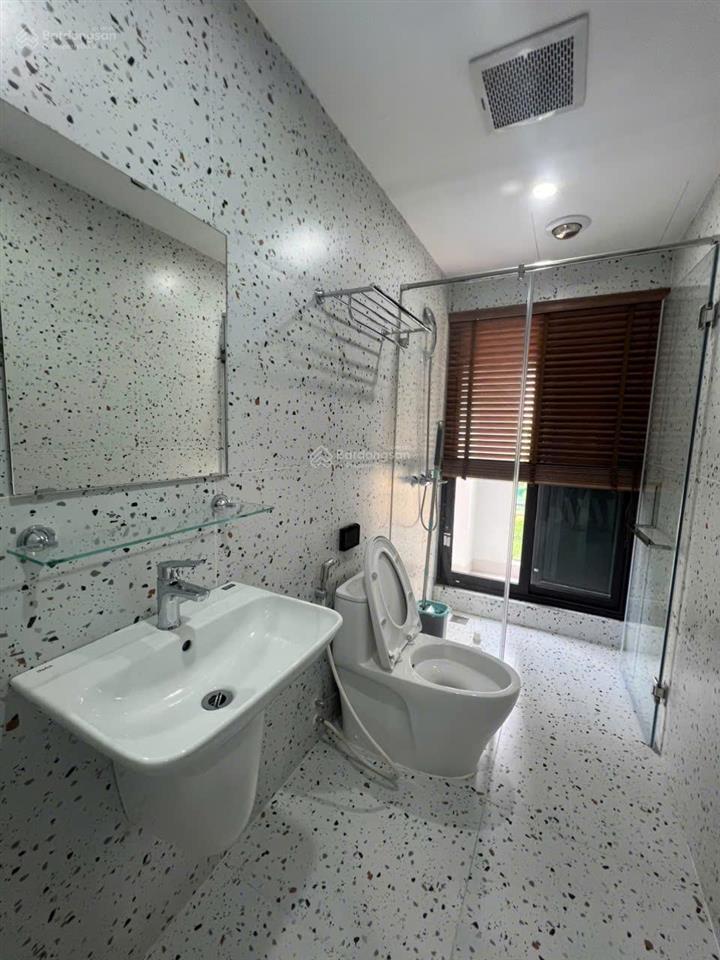 Cho thuê căn hộ cao cấp ở ngọc thụy, gần cầu long biên, 1n1k full đồ 7tr
