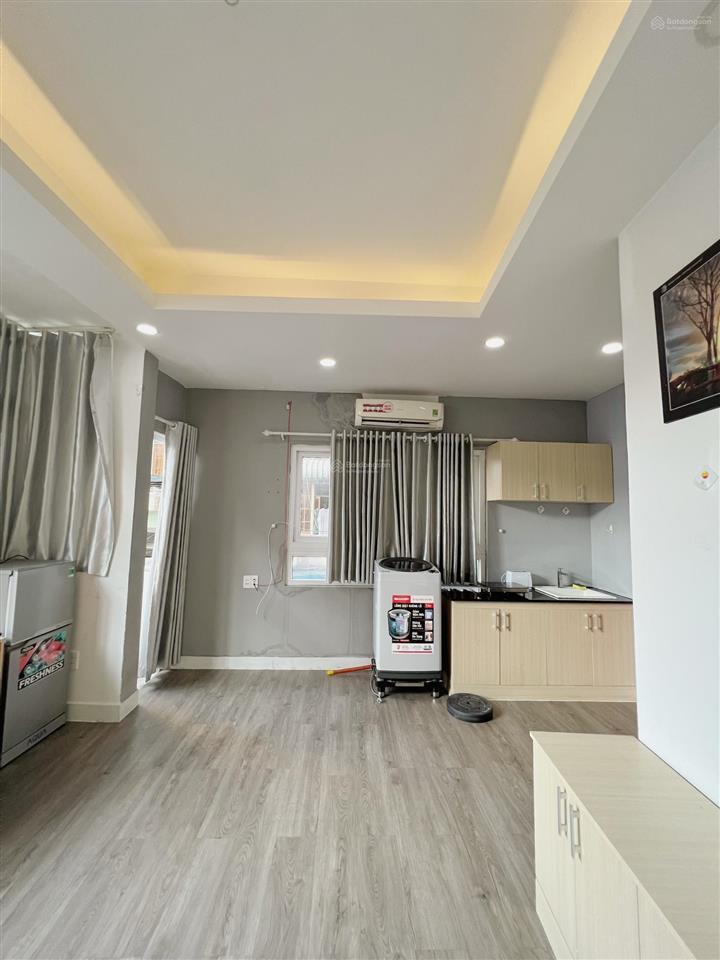 Chính chủ cho thuê 1pn tách bếp, giá 7,9 tr/th đầy đủ nội thất, dọn vào ở ngay.  0907 174 ***