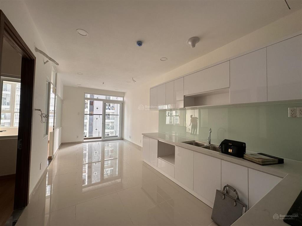Bán căn hộ 2pn 1wc 54m2 tầng thấp view đẹp giá 2,590 tỷ bao gồm các chi phí.  0907 174 ***