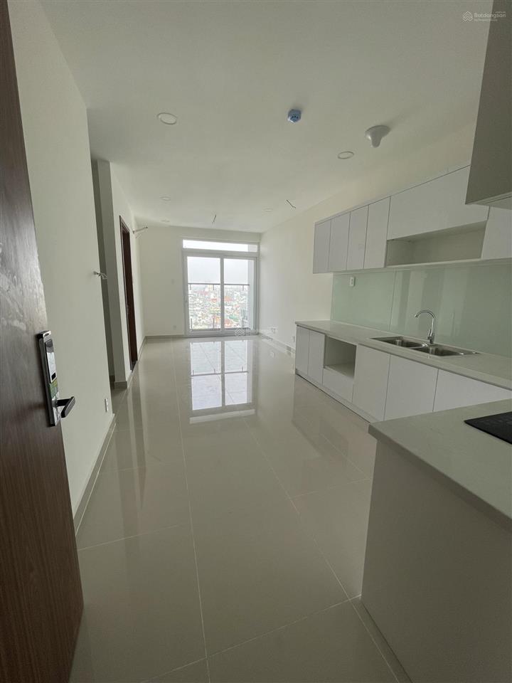 Bán căn hộ 2pn 1wc 54m2 tầng thấp view đẹp giá 2,590 tỷ bao gồm các chi phí.  0907 174 ***