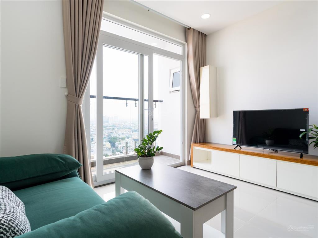 Bán căn hộ 2pn 1wc 54m2 tầng thấp view đẹp giá 2,590 tỷ bao gồm các chi phí.  0907 174 ***