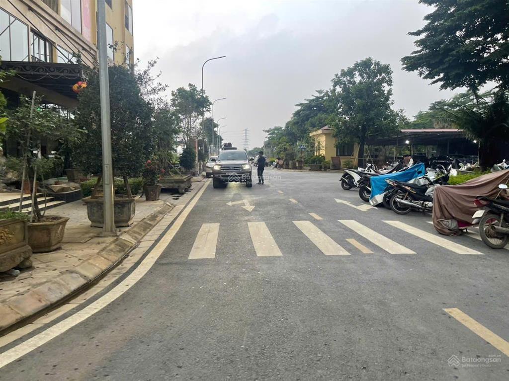 Cho thuê kho xưởng tại cụm cn đông la  ngay tại kđt đô nghĩa.  0904 994 ***