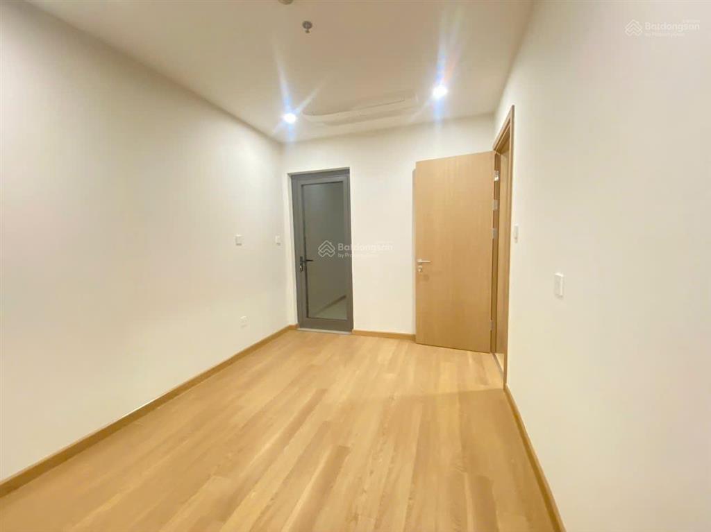 Gấp! cho thuê căn hộ 2pn 76m2 đồ cơ bản the charm an hưng.  0904 994 ***
