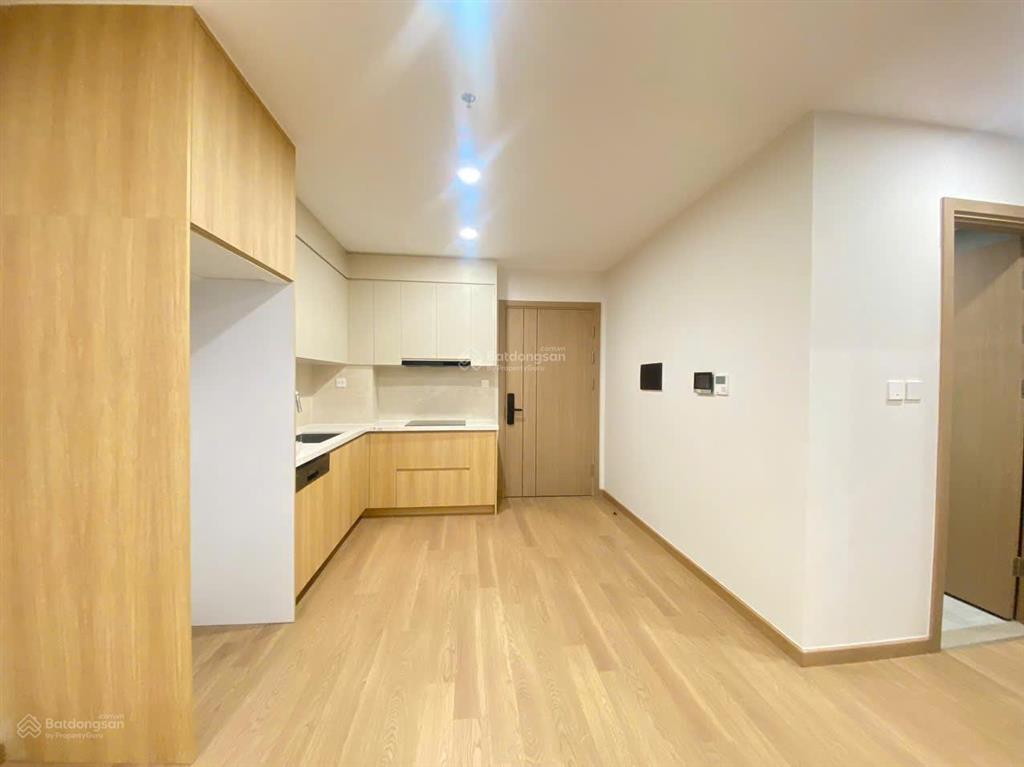 Cho thuê căn hộ mới bàn giao 72m2 chung cư the charm.  0904 994 ***
