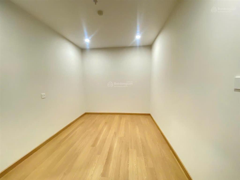 Cho thuê căn hộ mới bàn giao 72m2 chung cư the charm.  0904 994 ***