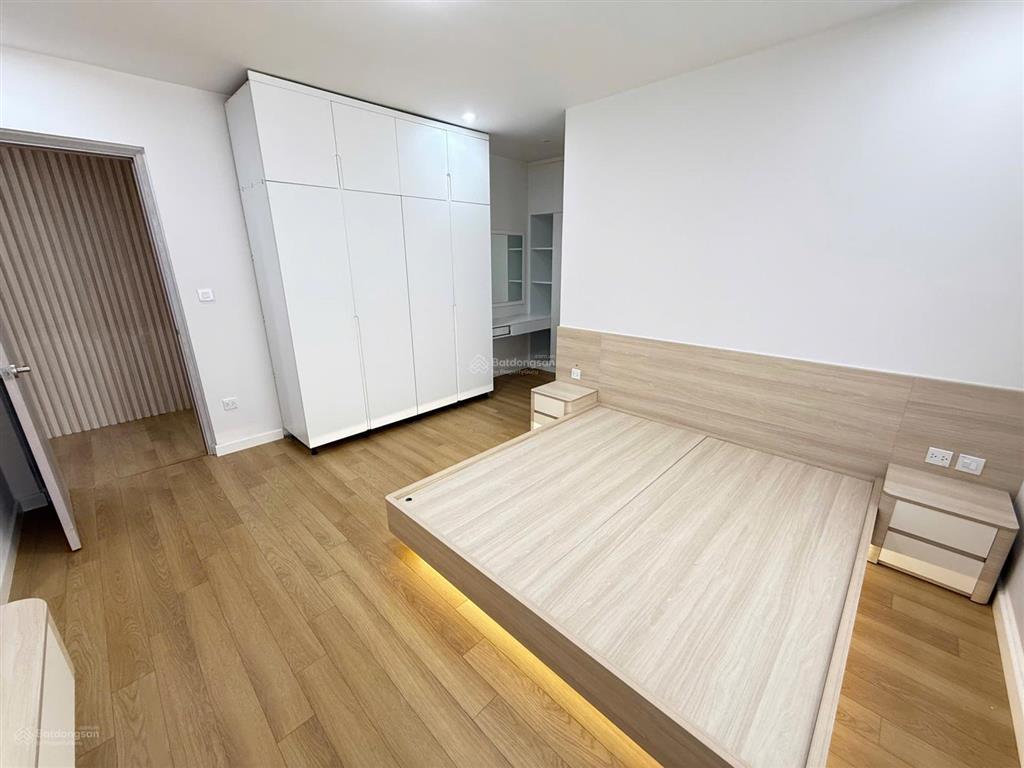 Đẹp long lanh! cho thuê 3n full đồ tại la casta văn phú.  0904 994 ***