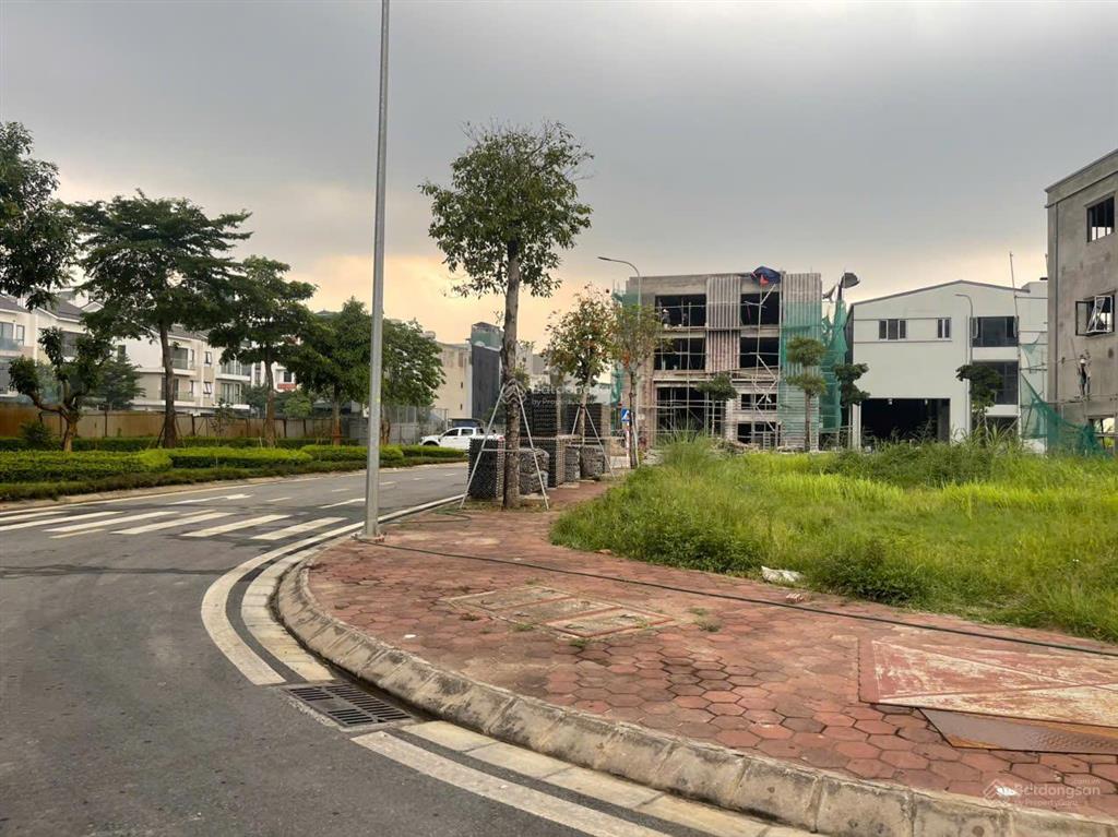Chuyển nhượng lô đất 360m² cụm công nghiệp đông la.  0904 994 ***