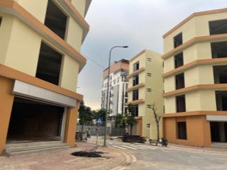 Cho thuê nhà liền kề trong khu công nghiệp đông la.  0904 994 ***