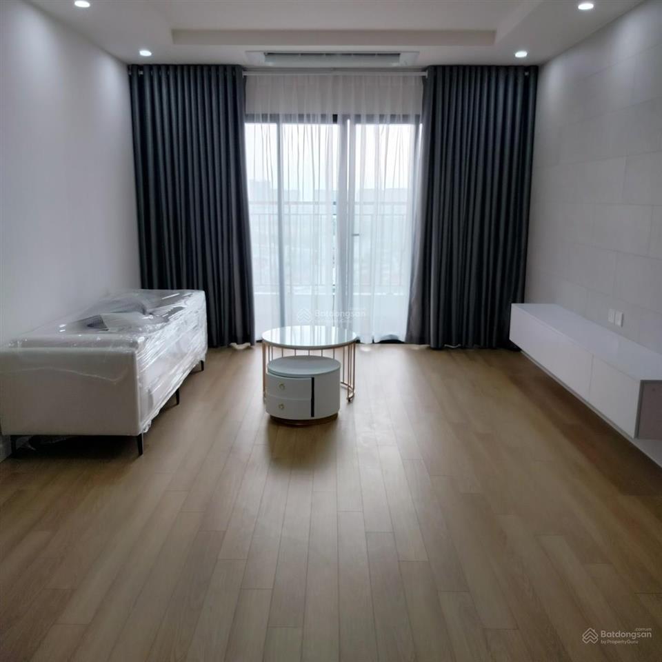 Cho thuê gấp 2n full chung cư la casta văn phú.  0904 994 ***