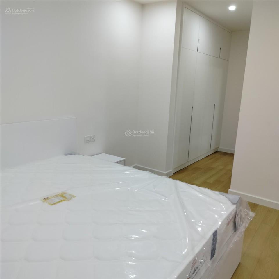 Cho thuê gấp 2n full chung cư la casta văn phú.  0904 994 ***