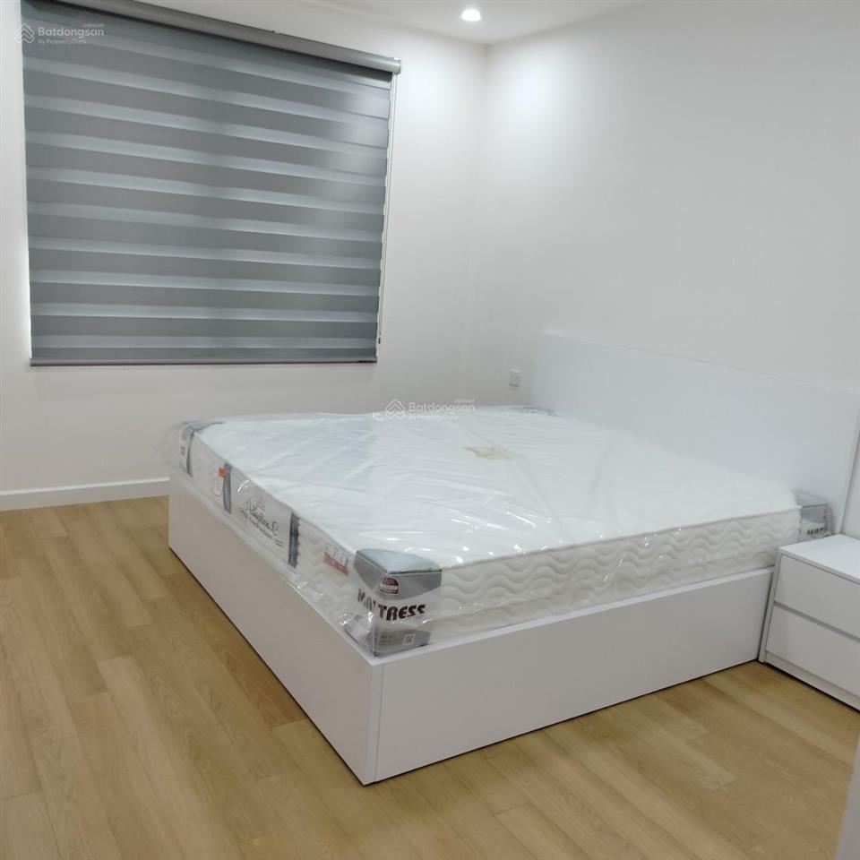 Cho thuê gấp 2n full chung cư la casta văn phú.  0904 994 ***