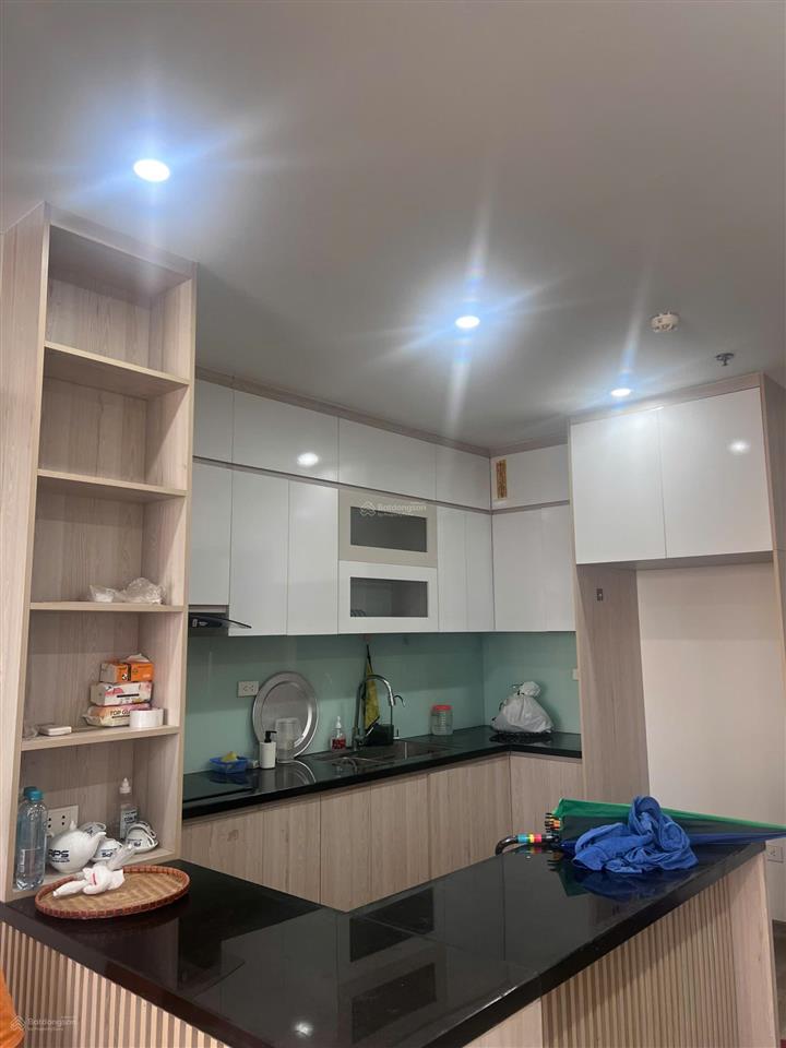 Cho thuê căn hộ 3n gần full nhs trung văn.  0904 994 ***