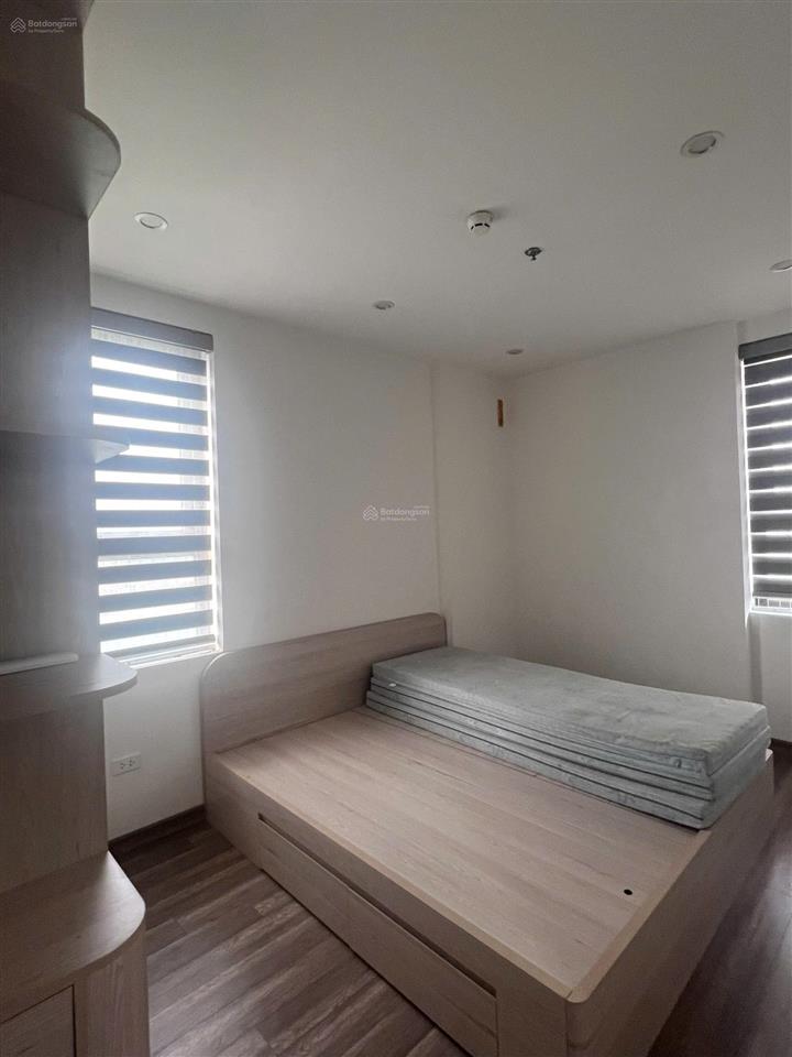 Cho thuê căn hộ 3n gần full nhs trung văn.  0904 994 ***