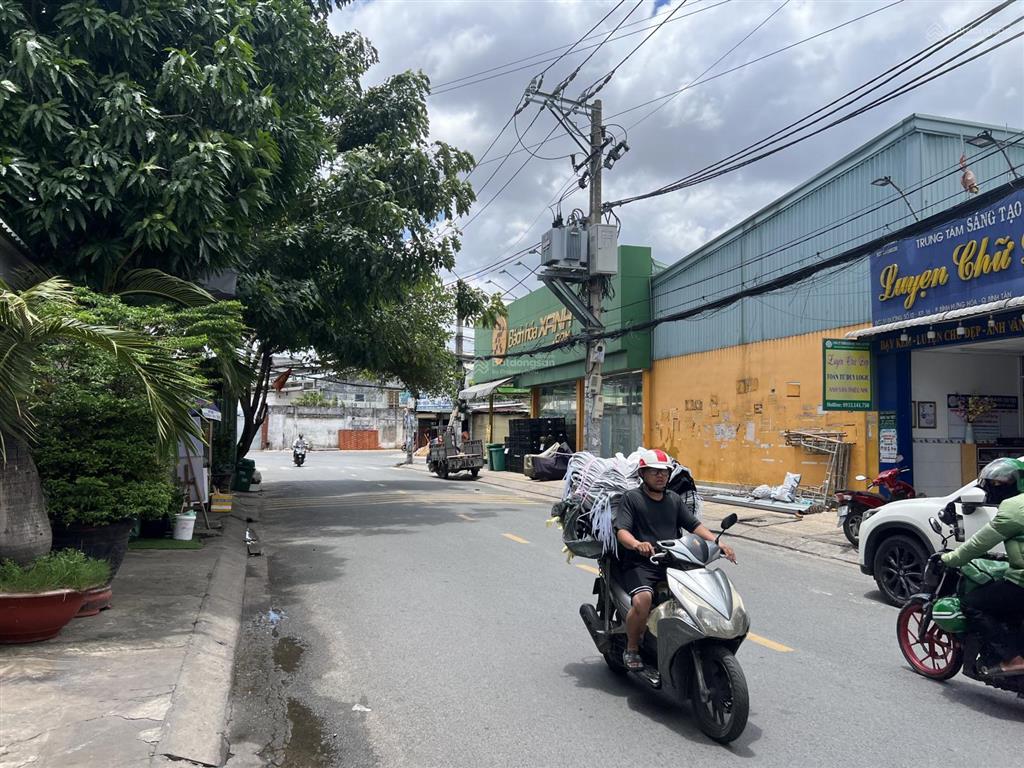 Thanh lý tài sản ngân hàng nhà mt đường 12 bình hưng hoà bình tân 71.2m2 giá 8,3 tỷ thương lượng