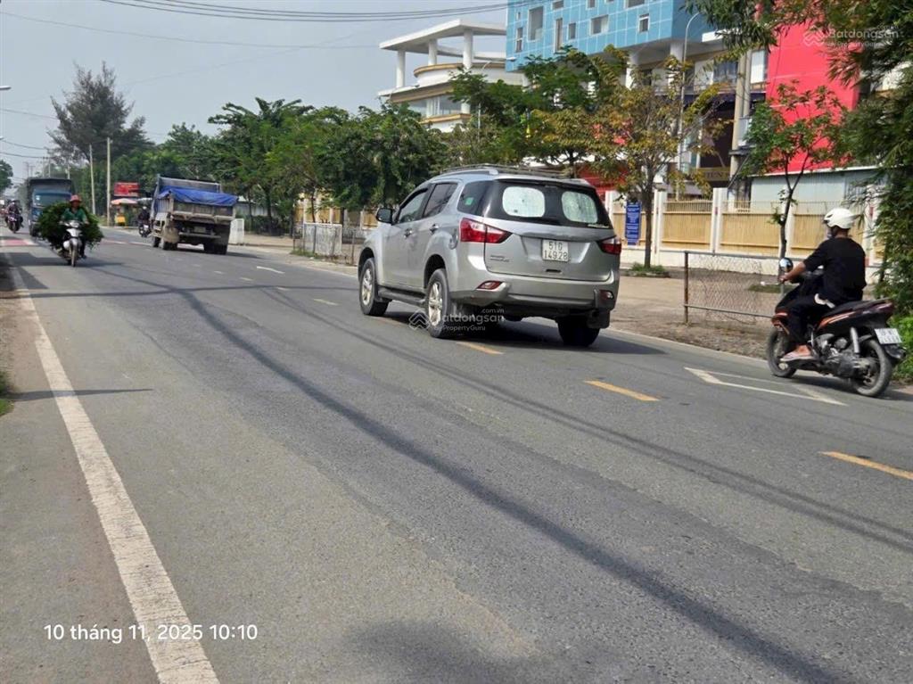 Bán đất mt đg bùi công trừng dt(16x66m) 1050m đất trồng cây . vị trí đẹp khu vực đang phát triển.