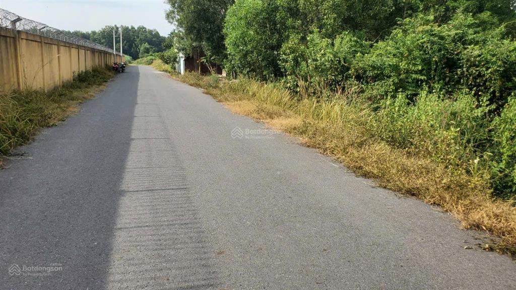 Bán đất 2 mt đg phạm văn cội dt(20x77m) 500m thổ cư. vị trí đẹp khu vực đang phát triển