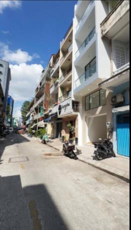 Nhà đẹp lão tử q5 nở hậu 5.1m 6 tầng giá 17.9 tỷ