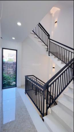 Nhà đẹp lão tử q5 nở hậu 5.1m 6 tầng giá 17.9 tỷ