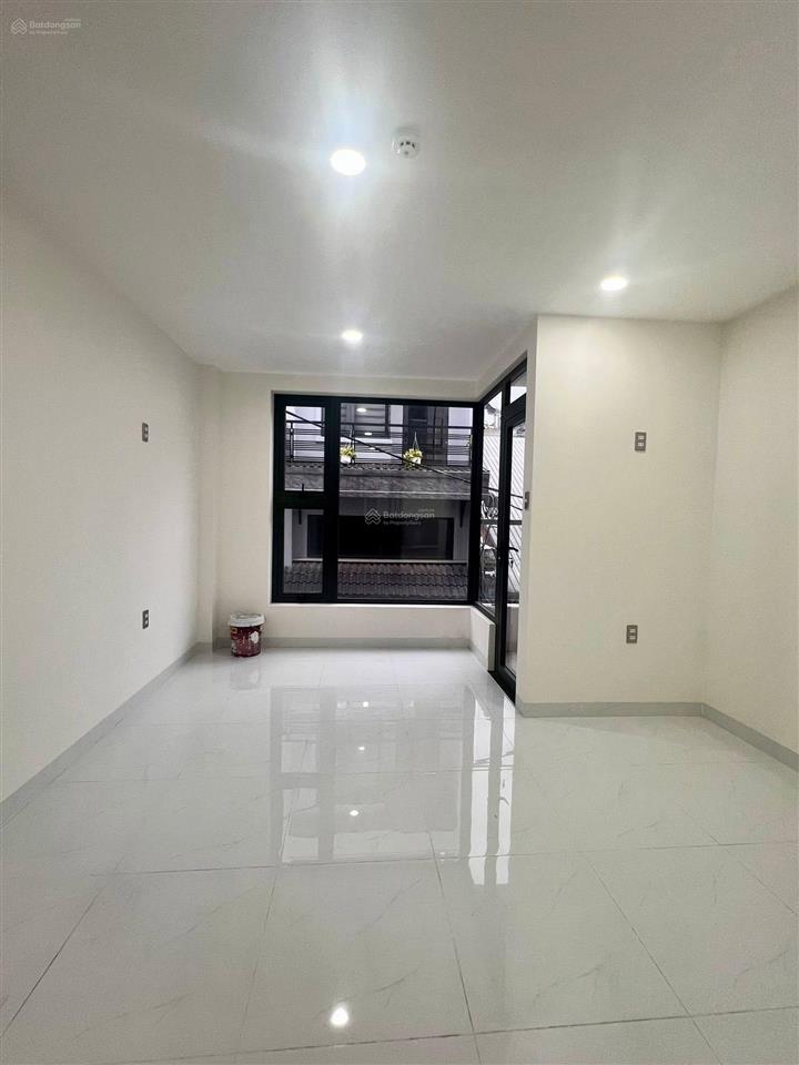 Nhà có thang máy dòng tiền 38 triệu/tháng chỉ 17.9 tỷ