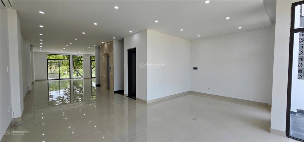 Cho thuê căn góc shophouse nguyễn sinh sắc gần siêu thị mega