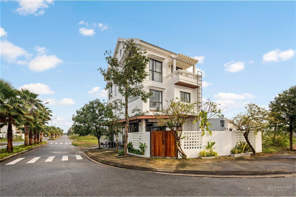 Villa 2 mặt tiền khúc thừa dụ và vạn xuân, khối tân thành, biển an bàng, hội an