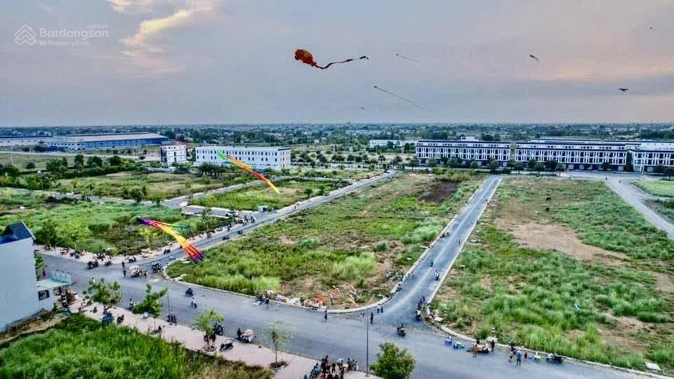 Bán đất đẹp the sol citylong an (tây ninh). dt  100m2 vuông vức, dễ xây dựng. giá  2,45 tỷ (tl)