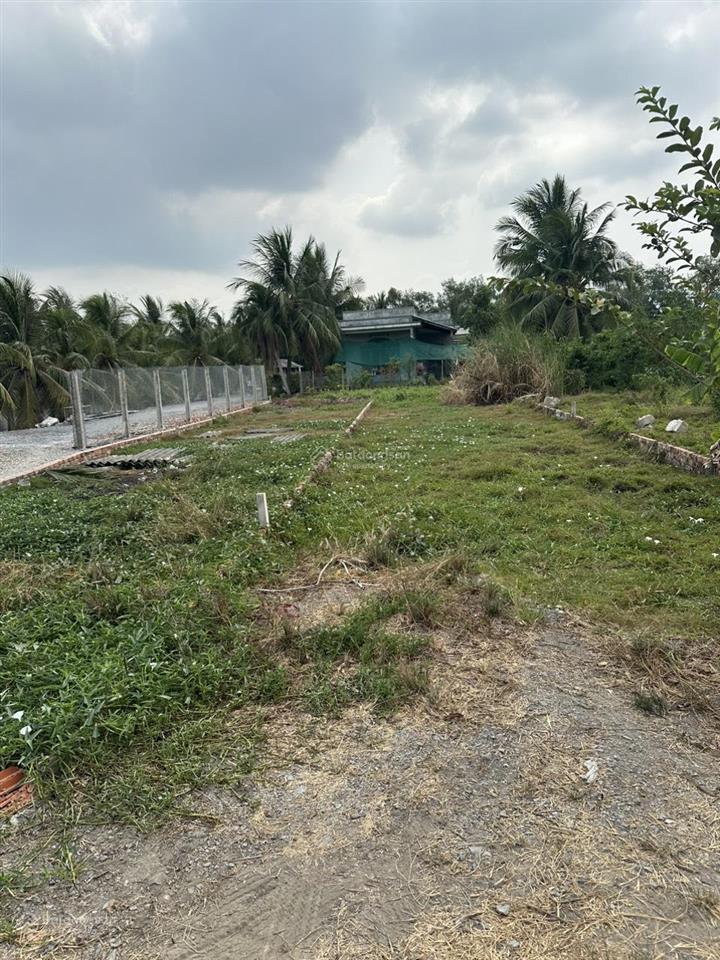 Bán đất tại xã tân nhựt, giá 6,2 tỷ, dt 2000 m2, bao đẹp