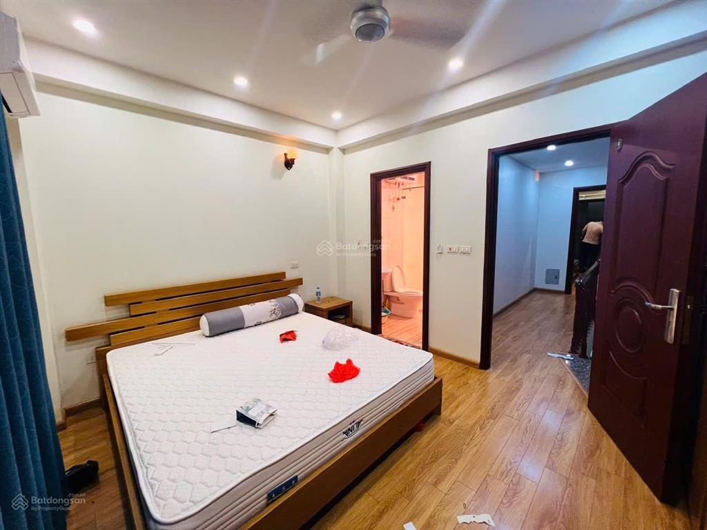 Cho hộ gia đình thuê căn nhà 5 tầng khu đấu giá man bồi gốc găng ba la
