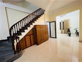 Cho hộ gia đình thuê căn nhà 5 tầng khu đấu giá man bồi gốc găng ba la