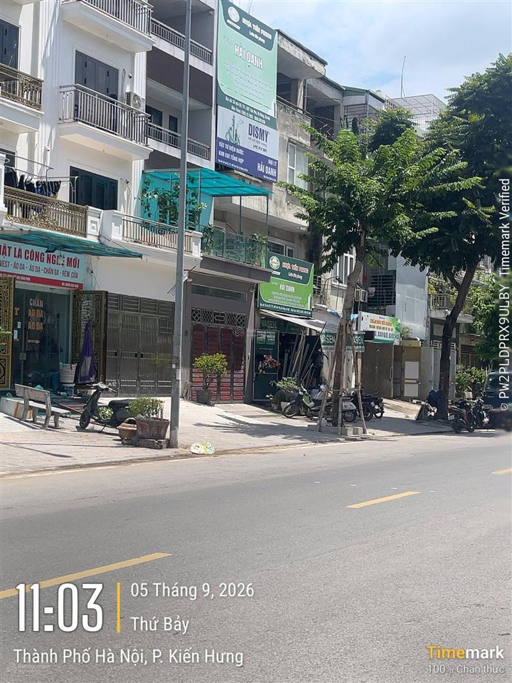 Mặt đường 24m kinh doanh đô thị văn phú, nhà thô, giá 18,5 tỷ