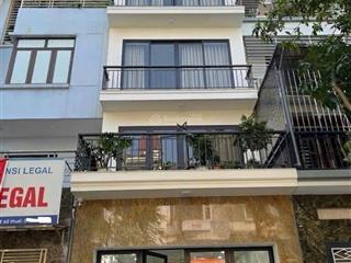Liền kề thang máy kinh doanh ngay cột đồng hồ văn phú