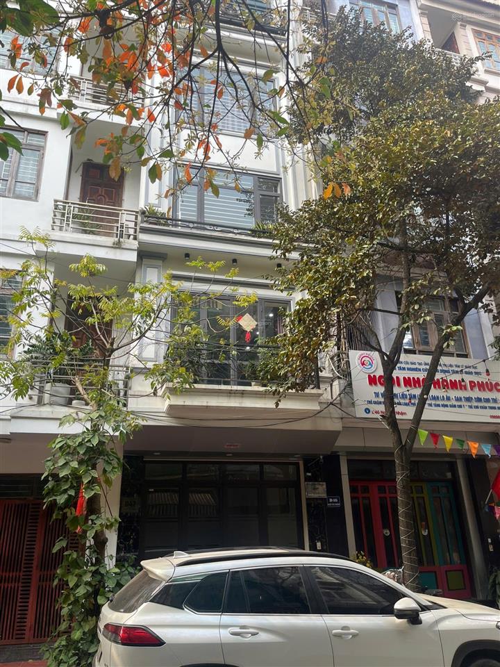 Chủ giảm giá 3 tỷ căn nhà thang máy mặt phố khu đô thị văn phú