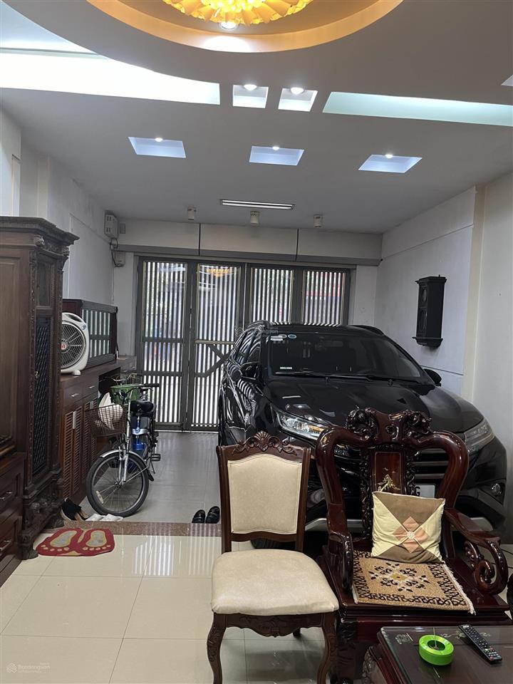 Chủ giảm giá 3 tỷ căn nhà thang máy mặt phố khu đô thị văn phú