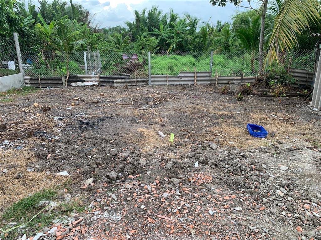 Bán nhà và đất 371 m2 vuông thổ cư giá 1.3 tỷ