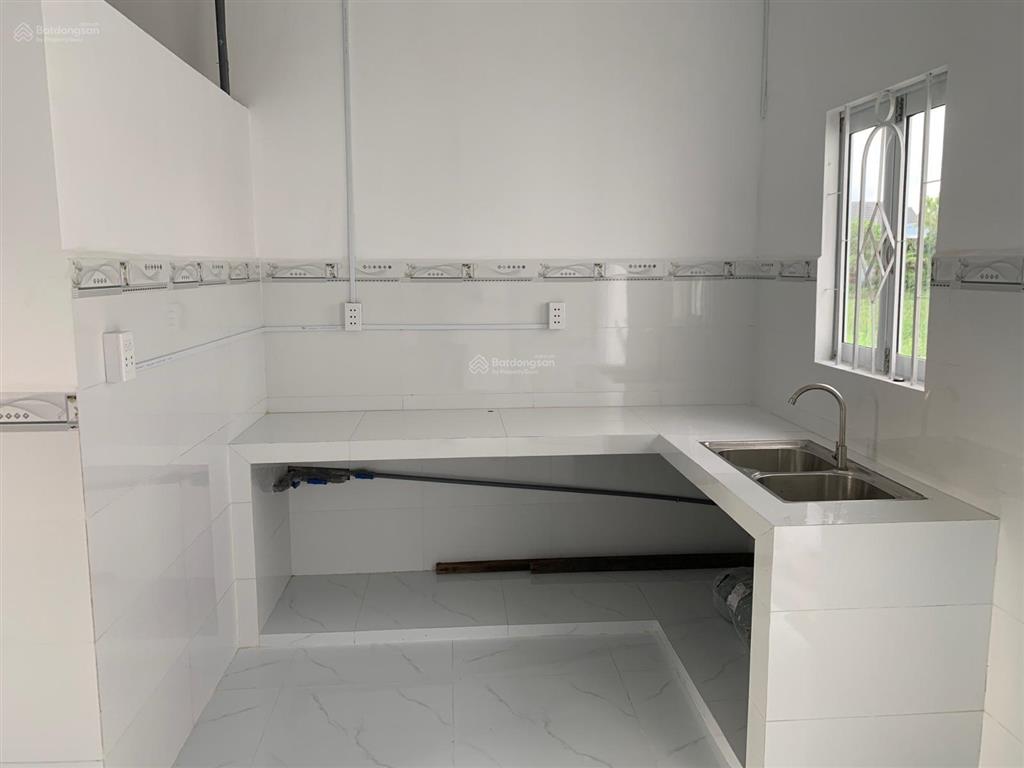 Bán nhà và đất 371 m2 vuông thổ cư giá 1.3 tỷ
